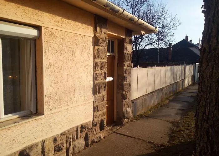 アパート Kert Oevezeti Lakas