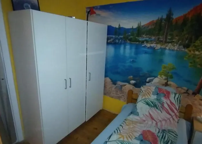 アパート Kert Oevezeti Lakas Gyöngyös